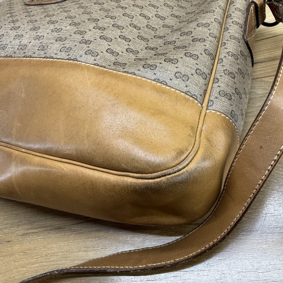 GUCCI Vintage Monogram Large Zip Shoulder Bag Canvas And Leather Trim - Picture 10 of 16